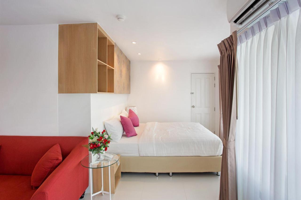 C-House & Residence Hotel Amata City Pluak Daeng Bagian luar foto