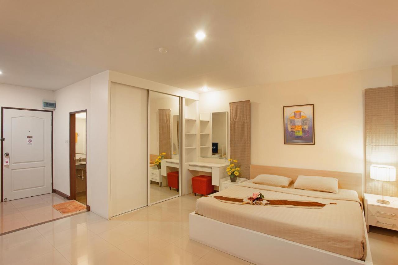 C-House & Residence Hotel Amata City Pluak Daeng Bagian luar foto
